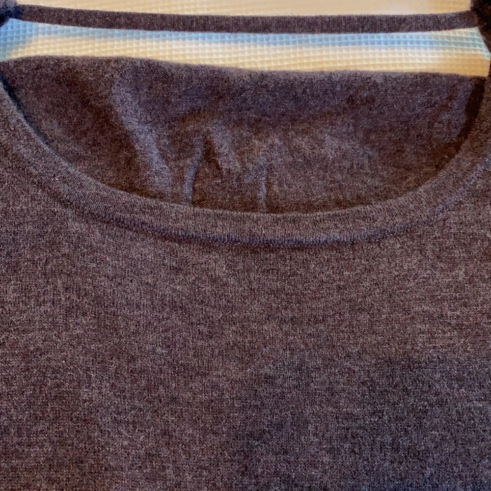 Athleta Basic Long Lightweight Long Sleeves Cashm… - image 4